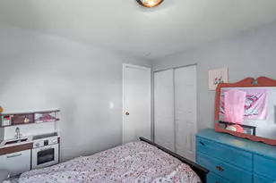 1371 E Sudbury Ave S, Sandy, UT 84093 - Photo 15