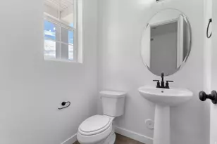 987 N Amberly Dr, North Salt Lake, UT 84054 - Photo 7