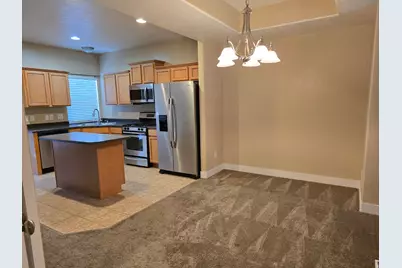 8971 S Valley Ct, Sandy, UT 84094 - Photo 3