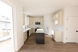 2962 E Serdar Ln, Eagle Mountain, UT 84005 - Photo 9