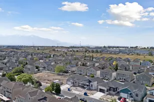 6301 W Cape Ln, West Valley, UT 84128 - Photo 31