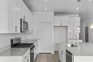 768 W Cherry St, Grantsville, UT 84029 - Photo 5