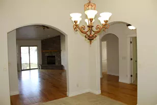 10612 N Canterbury Dr, Highland, UT 84003 - Photo 9