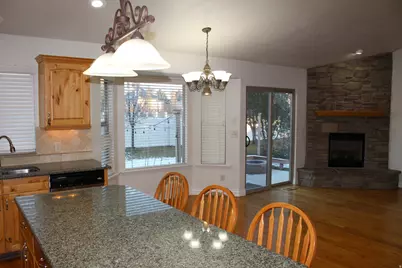 10612 N Canterbury Dr, Highland, UT 84003 - Photo 7