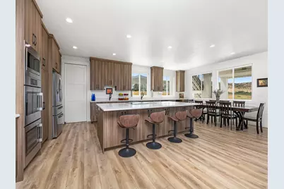 1191 N Elk Ridge Dr, Elk Ridge, UT 84651 - Photo 5