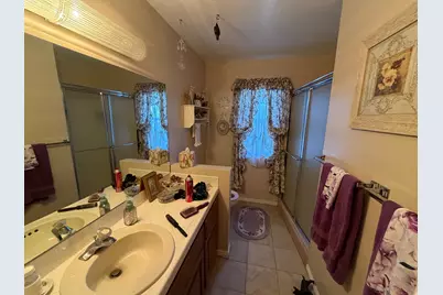 2222 E Rolling Oaks Ln N, Layton, UT 84040 - Photo 9