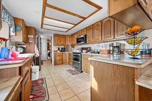 2222 E Rolling Oaks Ln N, Layton, UT 84040 - Photo 9