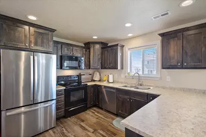 186 W Royal Land Dr, Santaquin, UT 84655 - Photo 11