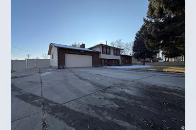 4510 W 2200 N, Plain City, UT 84404 - Photo 17