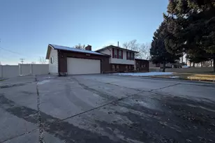 4510 W 2200 N, Plain City, UT 84404 - Photo 17