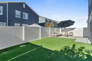 2052 W Lydia Ln, Syracuse, UT 84075 - Photo 31