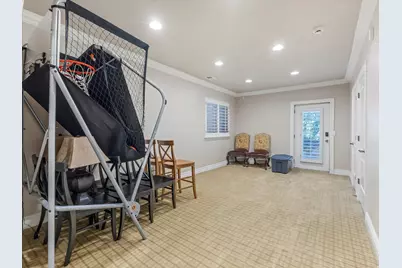 1074 E Black Forest Dr S, Sandy, UT 84094 - Photo 33