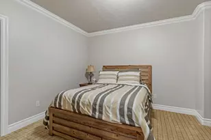 1074 E Black Forest Dr S, Sandy, UT 84094 - Photo 27