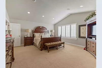 1074 E Black Forest Dr S, Sandy, UT 84094 - Photo 17