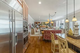 1074 E Black Forest Dr S, Sandy, UT 84094 - Photo 9