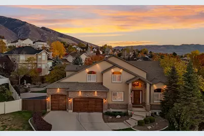 1074 E Black Forest Dr S, Sandy, UT 84094 - Photo 1