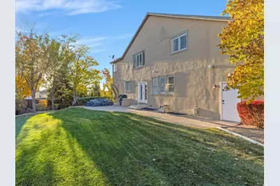 1074 E Black Forest Dr S, Sandy, UT 84094 - Photo 37