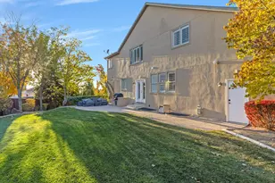 1074 E Black Forest Dr S, Sandy, UT 84094 - Photo 37