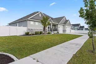 4832 N Frary Peak Way E, Eagle Mountain, UT 84005 - Photo 3