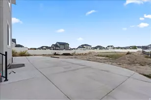 4832 N Frary Peak Way E, Eagle Mountain, UT 84005 - Photo 41