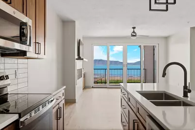 35 E 150 S #D201, Garden City, UT 84028 - Photo 7