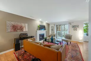 875 E Arrowhead Ln, Murray, UT 84107 - Photo 3