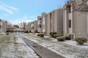 875 E Arrowhead Ln, Murray, UT 84107 - Photo 1