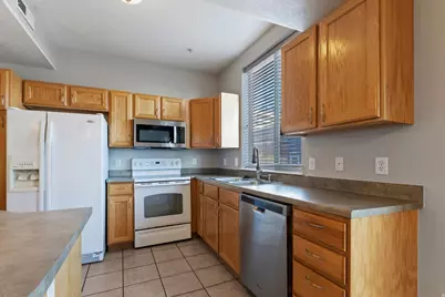 170 W Albion Village Way S #202, Sandy, UT 84070 - Photo 9