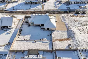 3069 E Lakeside Dr, Eagle Mountain, UT 84005 - Photo 37