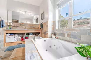 824 S Lakeview Dr, Garden City, UT 84028 - Photo 11