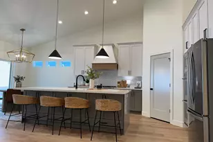 1452 N Stellar Wy, Saratoga Springs, UT 84045 - Photo 5