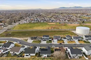 4732 S W Pk Dr, Roy, UT 84067 - Photo 51