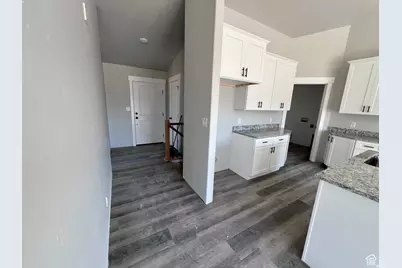 2349 E Sego Liliy Dr, Eagle Mountain, UT 84005 - Photo 7