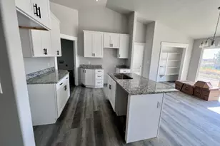 2349 E Sego Liliy Dr, Eagle Mountain, UT 84005 - Photo 9