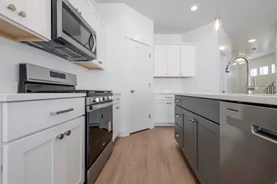 1526 W Banner Dr #816, Saratoga Springs, UT 84045 - Photo 13