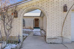 5071 S Clover Crest Dr, Murray, UT 84123 - Photo 3