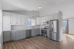 1406 W 2500 S, Woods Cross, UT 84087 - Photo 3