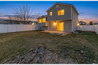 1406 W 2500 S, Woods Cross, UT 84087 - Photo 17