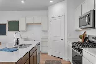 289 E Levengrove Dr, Lehi, UT 84048 - Photo 7