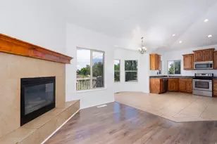 51 E 1100 S, Vernal, UT 84078 - Photo 11