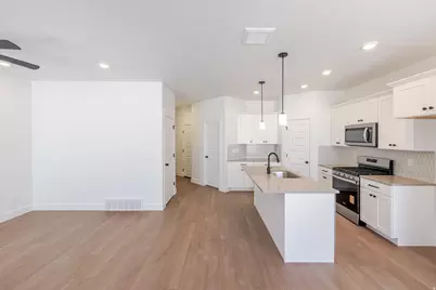1524 W Banner Dr #817, Saratoga Springs, UT 84045 - Photo 11