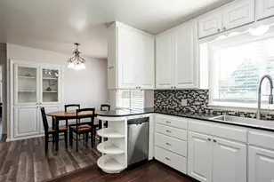 395 N 1st St, Tooele, UT 84074 - Photo 9