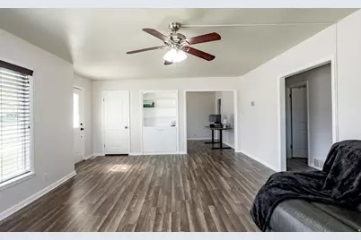 395 N 1st St, Tooele, UT 84074 - Photo 9