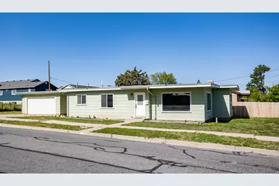 395 N 1st St, Tooele, UT 84074 - Photo 19