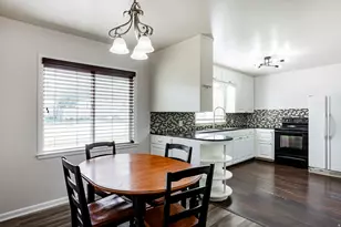 395 N 1st St, Tooele, UT 84074 - Photo 5