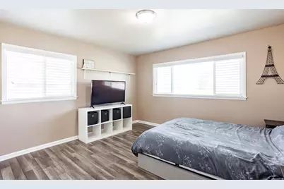 395 N 1st St, Tooele, UT 84074 - Photo 15