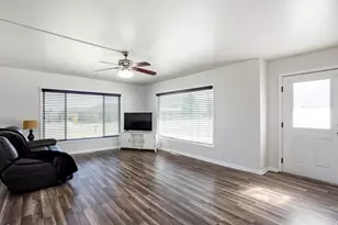 395 N 1st St, Tooele, UT 84074 - Photo 7