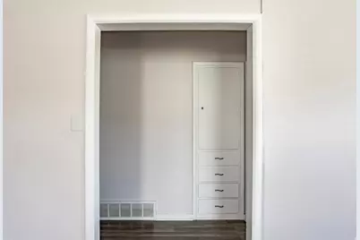 395 N 1st St, Tooele, UT 84074 - Photo 13