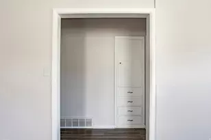 395 N 1st St, Tooele, UT 84074 - Photo 13