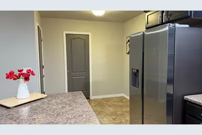 1838 W 5050 S, Roy, UT 84067 - Photo 13